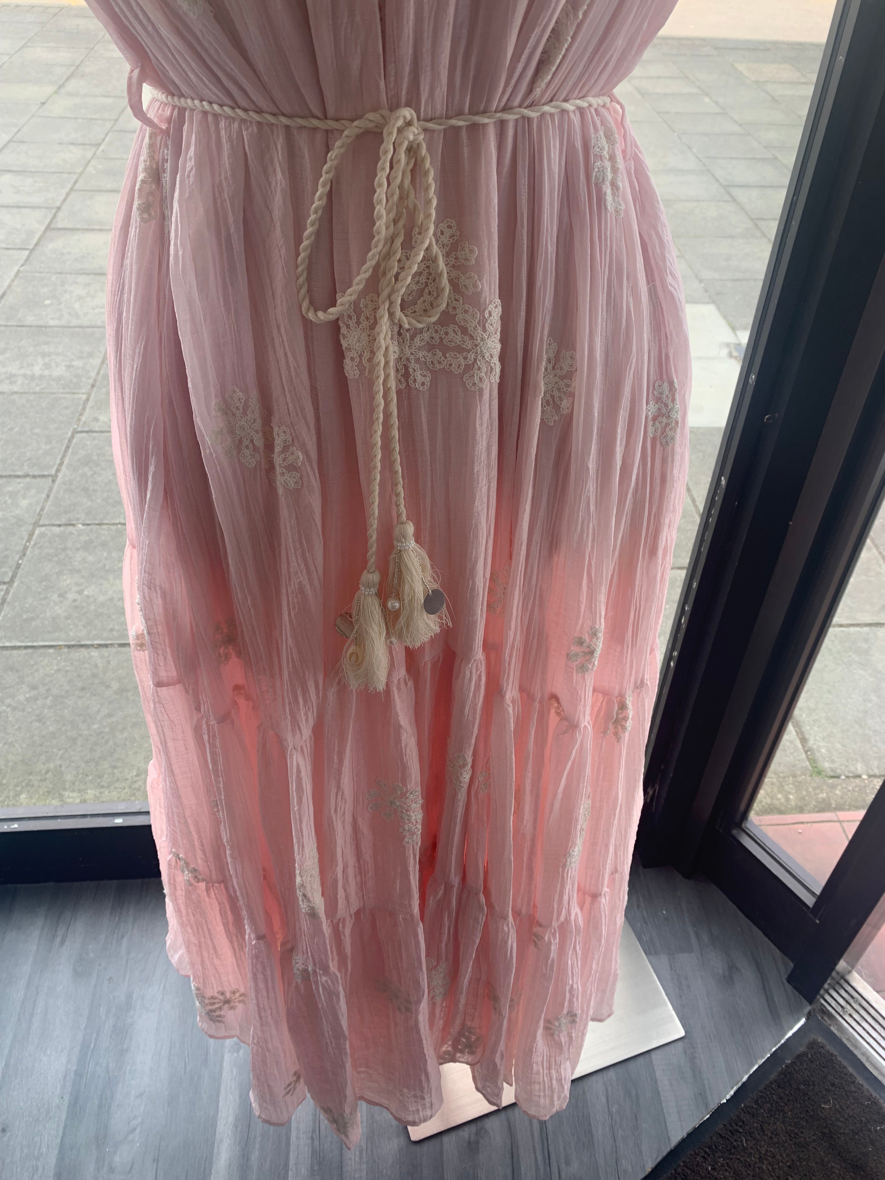 Halter neck flower crochet maxi dress