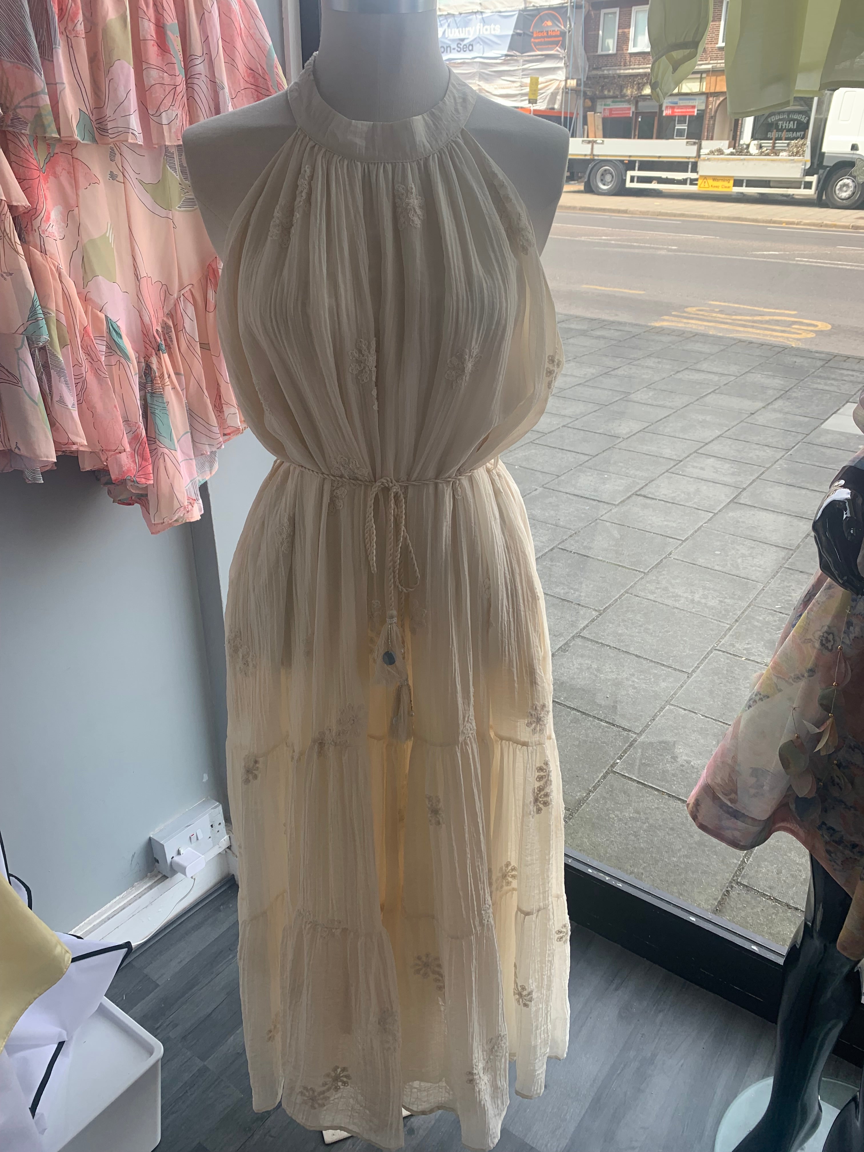 Halter neck flower crochet maxi dress