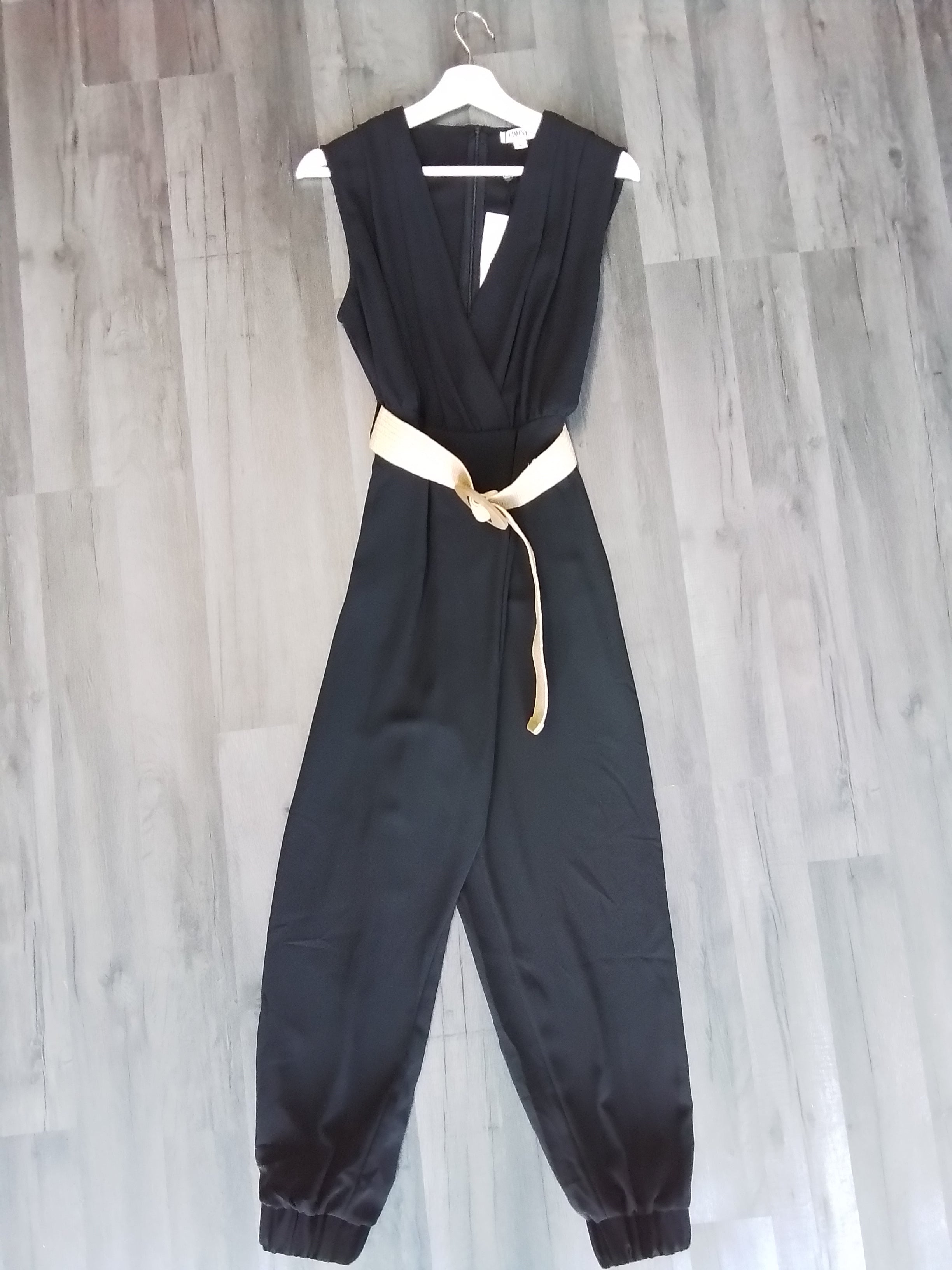 Sleeveless jumpsuit