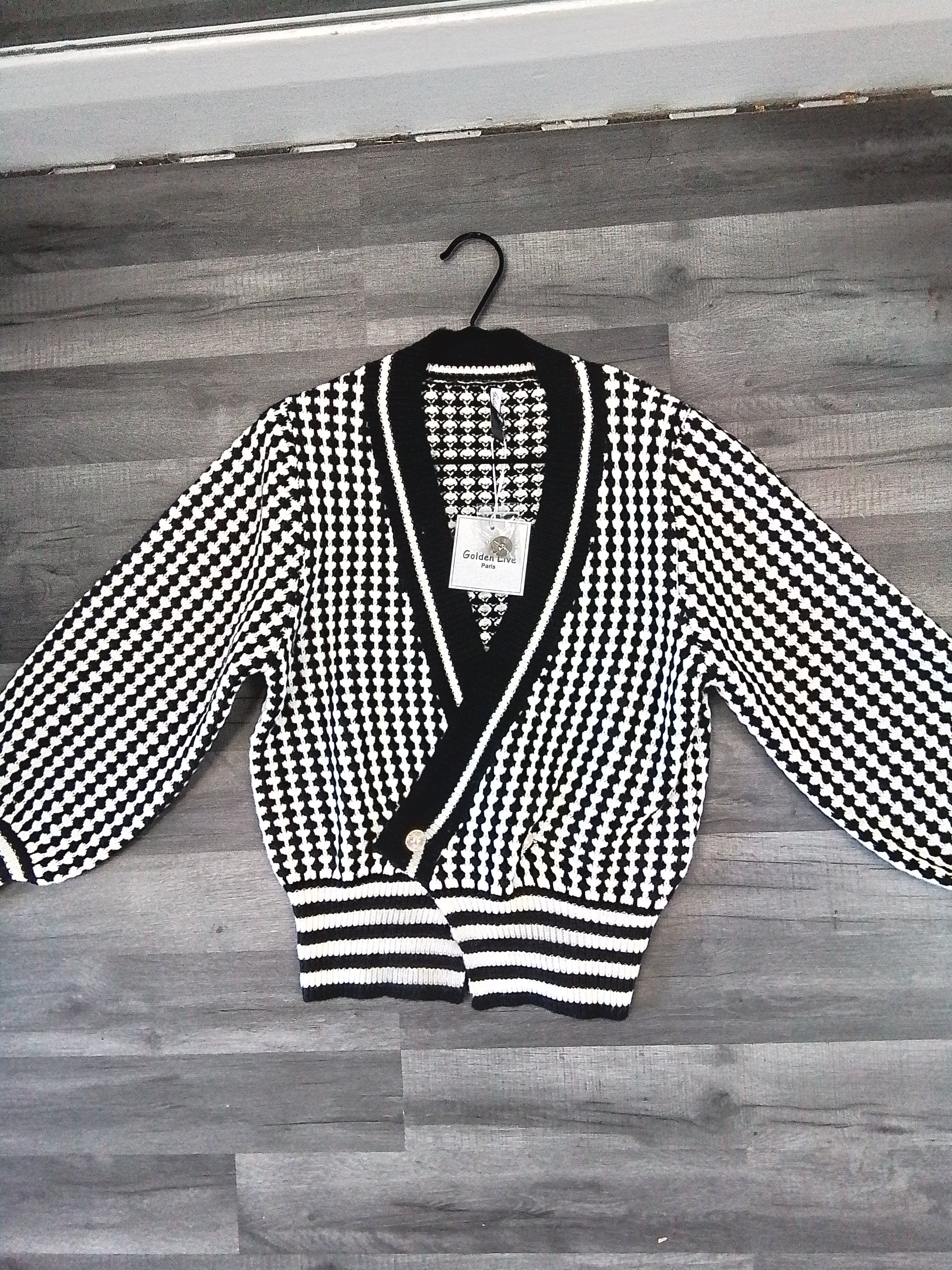 Checked knit cardigan